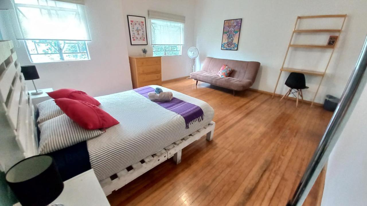 A3 Cuarto Condesa Amsterdam Homestay Mexico City